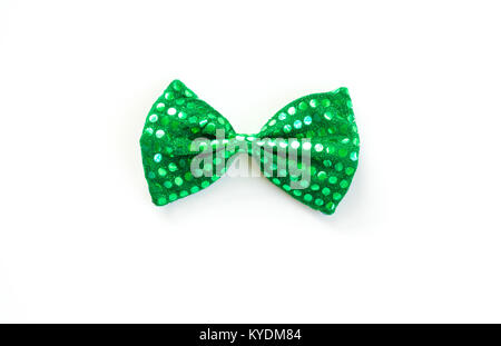 Bright Green Bow Tie mit Pailletten für den St. Patrick's Day Isolated On White Stockfoto