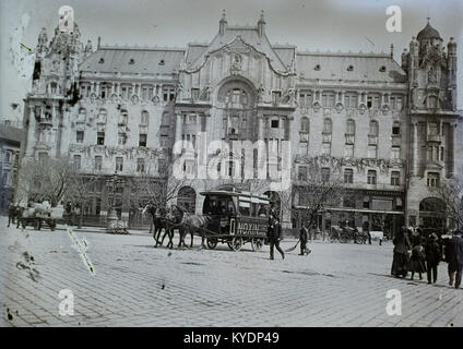 Széchenyi István (Ferenc József) tér, Gresham - palota. 95204 Fortepan Stockfoto