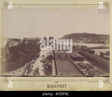 Széchenyi István (Ferenc József) tér, szemben a Lloyd palota és ein Stein-ház. - Budapest, Fortepan 82477 Stockfoto