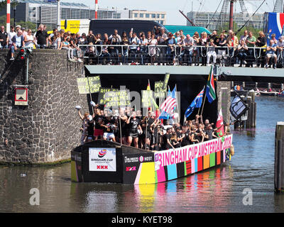 Boot 11 Bingham Cup Amsterdam 2018, Canal Parade Amsterdam 2017 Foto 7. Stockfoto