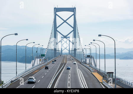 Onaruto Brücke Blick von Naruto Stadt, Präfektur Tokushima, Japan. Hier ist berühmt für Uzushio (Whirlpools in Japanisch). Stockfoto