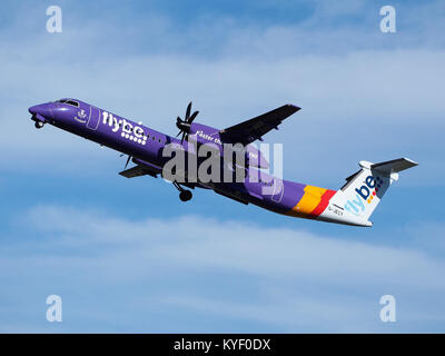 G-JECY (Flugzeug) De Havilland Canada DHC -8-400 von Flybe Abflug vom Flughafen Schiphol (AMS-EHAM), Die Niederlande Stockfoto