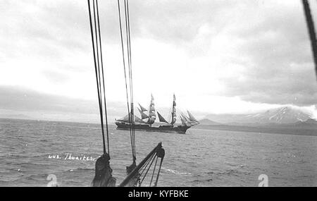 Ein Foto aus der Zeit um 1912, das ein großes Segelschiff unter voller Segel zeigt. Das Bild zeigt die Schiffbautechnik und die Marinehandwerkskunst des frühen 20. Jahrhunderts. Stockfoto