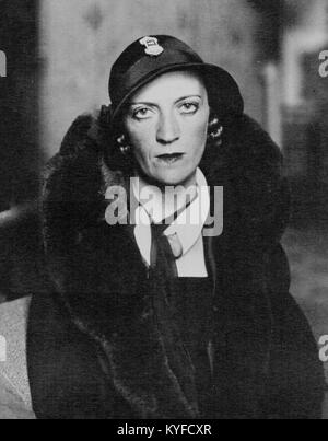 Eine Fotografie der französischen Yachtsfrau Virginie Hériot aus dem Jahr 1931. Hériot war eine Pionierfigur im Damensegeln und eine bemerkenswerte Olympiasiegerin im Jahr 1928. Stockfoto