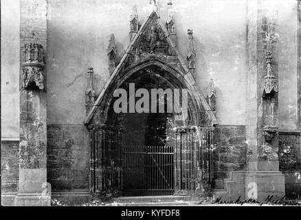 Die Kathedrale von Visby, St. Mary's Church in Visby, Schweden, ist eine mittelalterliche gotische Struktur, die sich durch ihre historische, architektonische und religiöse Bedeutung auszeichnet. Stockfoto