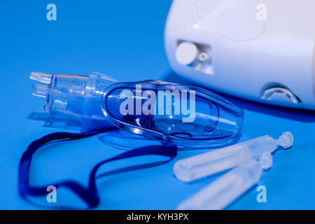 Medizinische Zerstäuber für die Behandlung von Bronchitis. Kamera gege Stockfoto