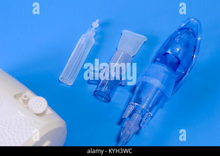 Medizinische Zerstäuber für die Behandlung von Bronchitis. Kamera gege Stockfoto