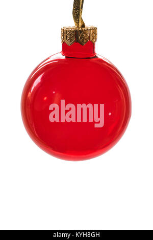 Rotes Glas Christbaumkugel isoliert auf Weiss. Weihnachtsdekoration und Ornament. Stockfoto