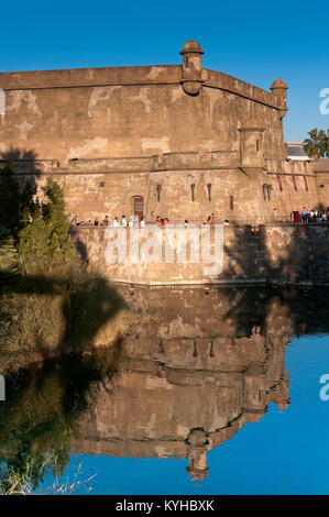 Isla Magica (Magic Island) Theme Park, Tor von Amerika - die Festung, Sevilla, Andalusien, Spanien, Europa Stockfoto