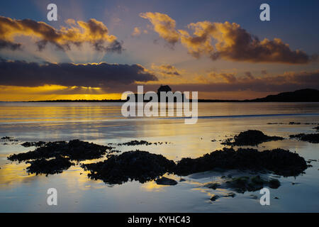 Church in the Sea, Porth Cwyfan, Aberffraw, Anglesey, North Wales, Stockfoto