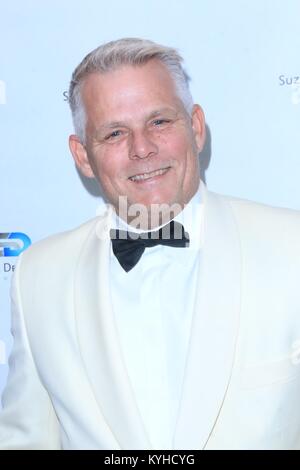 Suzanne DeLaurentiis Weihnachtsfeier - Anreise mit: Gregg Christie Wo: Sherman Oaks, Kalifornien, USA Wann: 14 Dec 2017 Credit: WENN.com Stockfoto