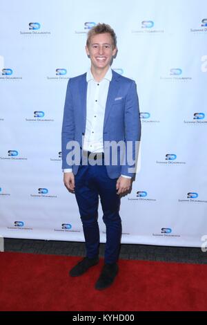 Suzanne DeLaurentiis Weihnachtsfeier - Anreise mit: Logan Coffey Wo: Sherman Oaks, Kalifornien, USA Wann: 14 Dec 2017 Credit: WENN.com Stockfoto