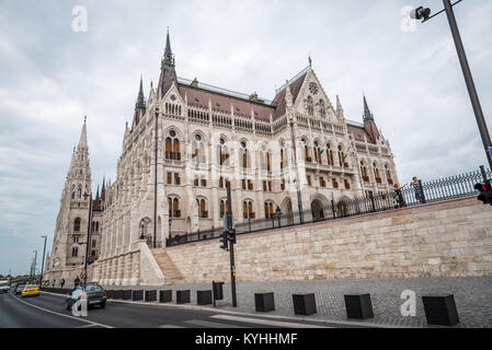 Budapest, Ungarn - 13. August 2017: Im freien Blick auf die ungarischen Parlament. Es ist der Sitz der Nationalversammlung von Ungarn Stockfoto