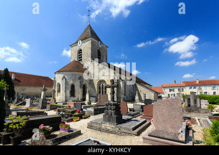 Frankreich, Haute-Marne (52), Colombey-les-Deux-Églises, Église et Saint-Florent-le-Vieil où est enterré Charles de Gaulle // Frankreich, Haute-Marne, Colombey-les-Deux-Eg Stockfoto