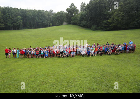 Mehr als 200 Kinder nahmen an der Kentucky National Guard Lager 4-H in Nancy, Ky., Juli 20-24, 2015. (Foto von Olivia Burton) Stockfoto