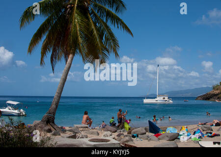 Martinique, Les Anses d'Arlet, Stadt am Strand, Südwestküste, steile Straße in, Stockfoto