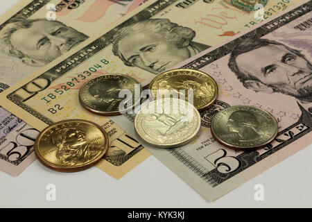 US-Dollar, Banknoten und Münzen Stockfoto