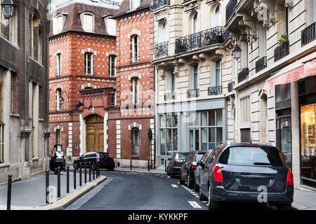 Paris befindet sich mitten im historischen Viertel Stockfoto