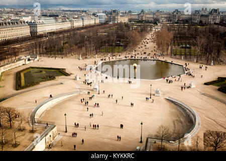 Paris Luftbild des Tuileries Garten im Winter. Von der Spitze eines Riesenrad Geschossen. Stockfoto