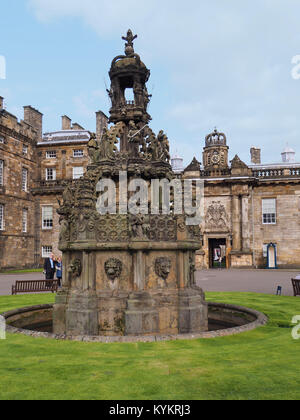 Holyrood Palace, Edinburgh, Steinbrunnen Stockfoto