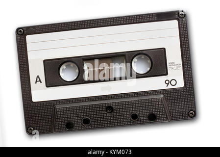 Audio Cassette auf weißem Hintergrund, Vintage 80er Jahre Musik Konzept Stockfoto