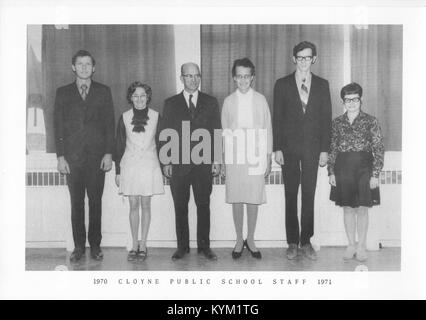 Cloyne öffentliche Schule Personal 1970-1971 24755874684 o Stockfoto