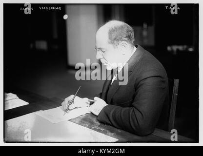 Historische Fotografie von verschiedenen Orten in den Vereinigten Staaten, einschließlich Kingston, Milwaukie und anderen. Das Bild fängt einen Moment in der Zeit ein, der die Gemeinden und Straßen Amerikas des frühen 20. Jahrhunderts widerspiegelt. Stockfoto