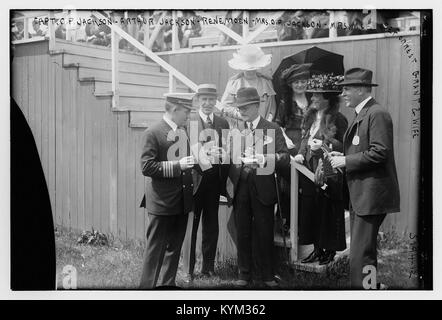 Eine historische Titelillustration mit Captain OP Jackson, Arthur Jackson, Rene Moen und Mrs OP Jackson, mit einem Hintergrund verschiedener Orte wie Kingston, Milwaukie und Sikeston. Die Szene fängt einen Vintage-Moment ein, der an Nostalgie und Geschichte erinnert. Stockfoto
