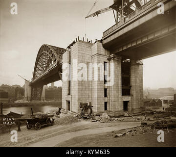 Bau der Tyne Bridge Türme 38079416782 o Stockfoto