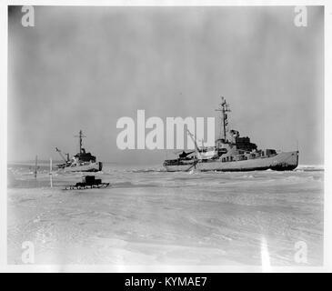 Die USS Burton Island (AG-88) und der USS Edisto (AG-89) 5243264835 o Stockfoto