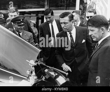 Eine historische Fotografie aus der Sammlung Wally Schirra, die das Leben des Astronauten Wally Schirra dokumentiert. Das Bild ist Teil des Archivs der Weltraumforschung. Stockfoto