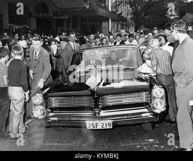 Ein historisches Bild aus der Wally Schirra Collection, das die Geschichte der Luftfahrt und Erinnerungsstücke zum berühmten Astronauten und seinen Beiträgen zur Weltraumforschung zeigt. Stockfoto