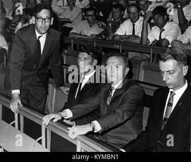 Ein Bild aus der Wally Schirra-Sammlung mit Erinnerungsstücken oder Fotos zu Wally Schirra, einer bemerkenswerten Persönlichkeit im Astronautenprogramm der NASA und der Geschichte der Weltraumforschung. Stockfoto