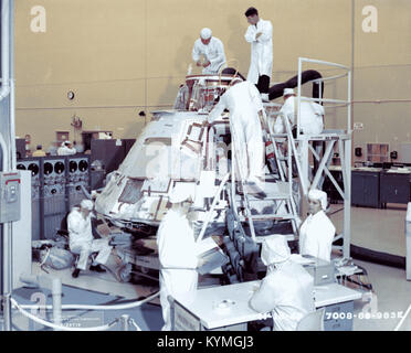 Ein Weltraumfoto aus der Serie 08, das eine Fernansicht der Himmelskörper in unserer Galaxie zeigt. Das Bild bietet einen Einblick in den tiefen Raum mit Sternen und anderen astronomischen Objekten. Stockfoto