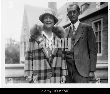 (Nach rechts) Otto Emery Jennings (1877-1964) und der Gnade Emma 5494474614 o Links Stockfoto