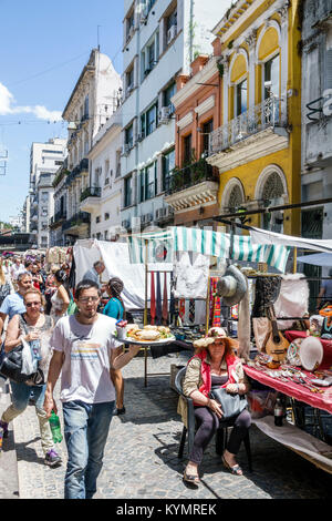 Buenos Aires Argentinien, San Telmo Plaza Dorrego, Kunstmesse, Verkäufer, Stände Stand Marktkauf, Markt, Shopping Shopper Shopper Shop Geschäfte BU Stockfoto