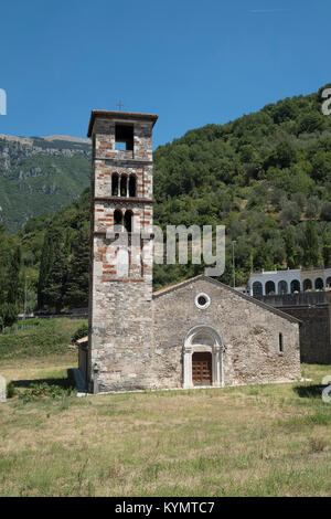 Santa Maria Extra Moenia, mittelalterliche Kirche in Cassino (Frosinone, Latium, Italien), Anbauteile außen Stockfoto