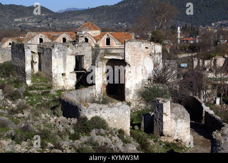 Die Ruinen der alten Kirche im Dorf Kayaköy in der Nähe von Fethie, Türkei Stockfoto