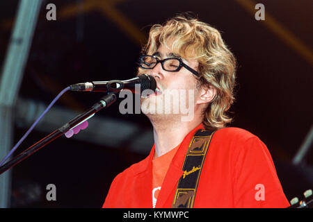 Sean Lennon spielend auf dem Glastonbury Festival 1998, Somerset, England, Vereinigtes Königreich. Stockfoto