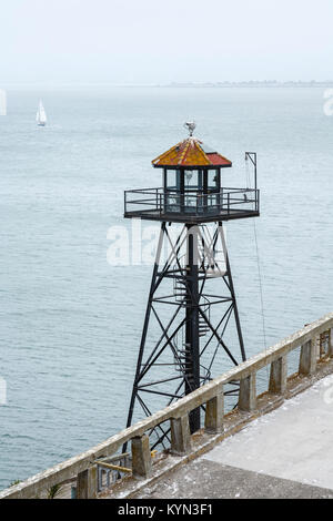 Hafen wachen Watch Tower, Alcatraz Federal Penitentiary, Nationales Historisches Wahrzeichen auf Alcatraz Island, San Francisco, Kalifornien, USA Stockfoto