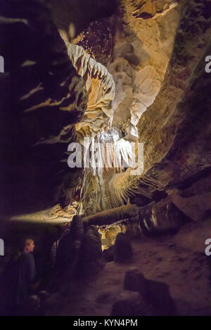 Ruby Falls ist in Lookout Mountain in der Nähe von Chattanooga, Tennessee und bei 145 Meter hoch gelegen ist der weltweit höchsten und tiefsten unterirdischen Wasserfall. Stockfoto