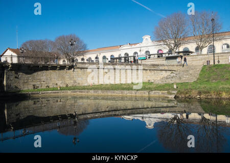 Gare, de, Carcassonne, Next, zu, Canal du Midi, Aude, Zug, Station, Frankreich, Stockfoto