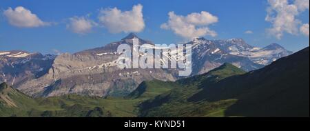 Mount Oldenhorn im Sommer. Szene in der Nähe von Gstaad, Schweiz. Stockfoto