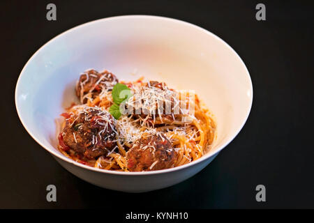 Spaghetti und Fleischbällchen Stockfoto