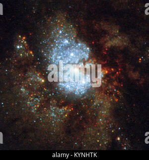 Das Hubble-Weltraumteleskop der NASA erfasst Bilder der IC-342-Galaxie, eines Objekts im Sternbild Camelopardalis. Diese Galaxie bleibt aufgrund von Staub weitgehend verborgen, was sie zu einer Herausforderung für Astronomen macht. Stockfoto