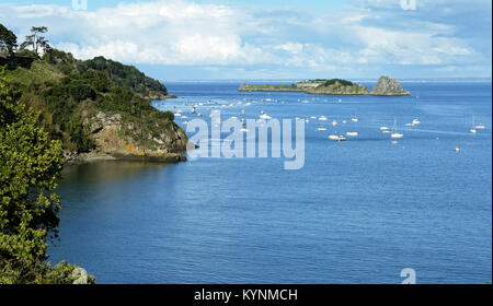 Küste in Cancale, rimains Insel und Felsen von Cancale (Bretagne, Frankreich). Stockfoto