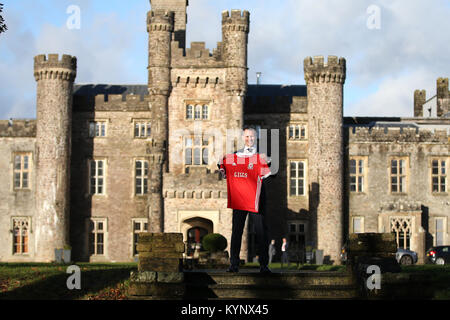 Cardiff, Großbritannien. 15 Jan, 2018. Ryan Giggs wird dargestellt außerhalb Hensol Schloss. Pressekonferenz, Ryan Giggs als der neue Manager des Wales Fußballmannschaft an Hensol Schloss in Hensol, in der Nähe von Cardiff, South Wales am Montag, den 15. Januar 2018. pic von der Credit: Andrew Obstgarten/Alamy leben Nachrichten Stockfoto