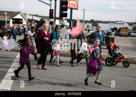 Seaside, Kalifornien, USA. 15 Jan, 2018. Martin Luther King, Jr. Parade, Seaside, Kalifornien, USA Bild: Tami Sojka/Alamy leben Nachrichten Stockfoto