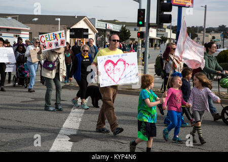 Seaside, Kalifornien, USA. 15 Jan, 2018. Martin Luther King, Jr. Parade, Seaside, Kalifornien, USA Bild: Tami Sojka/Alamy leben Nachrichten Stockfoto