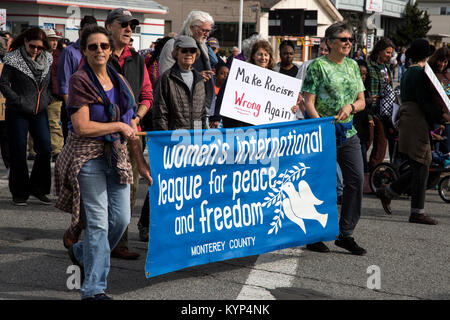 Seaside, Kalifornien, USA. 15 Jan, 2018. Martin Luther King, Jr. Parade, Seaside, Kalifornien, USA Bild: Tami Sojka/Alamy leben Nachrichten Stockfoto